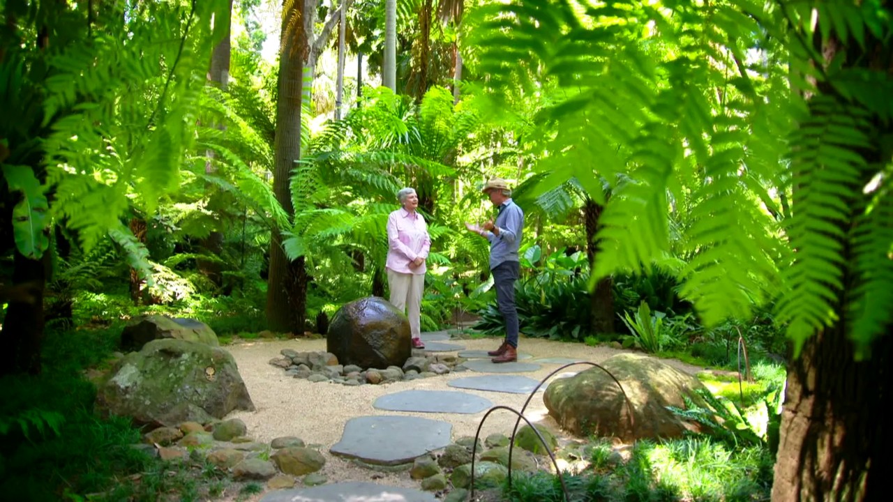 Gardening Australia 32-8