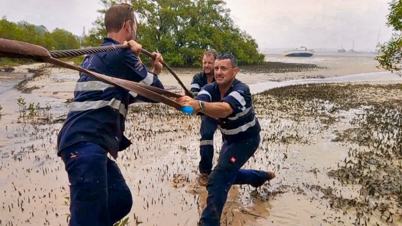 Aussie Salvage Squad 4-4