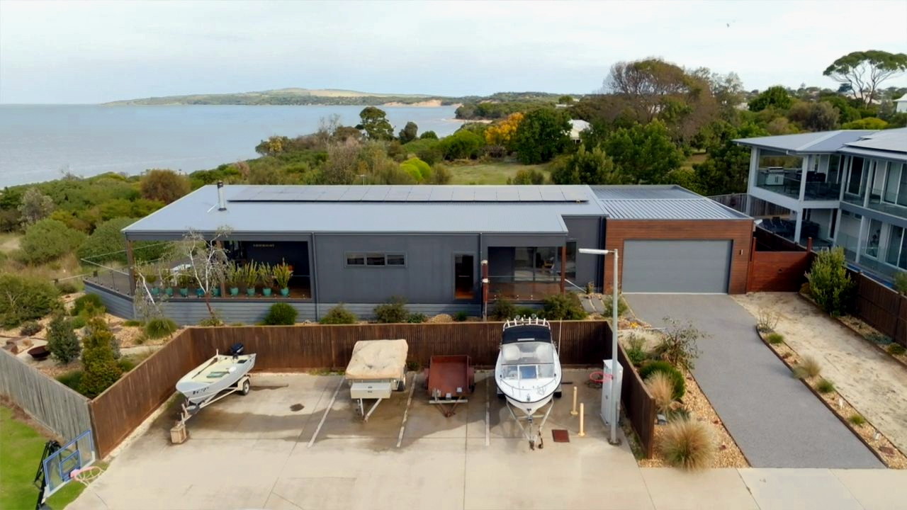 Beach House Hunters 1-7