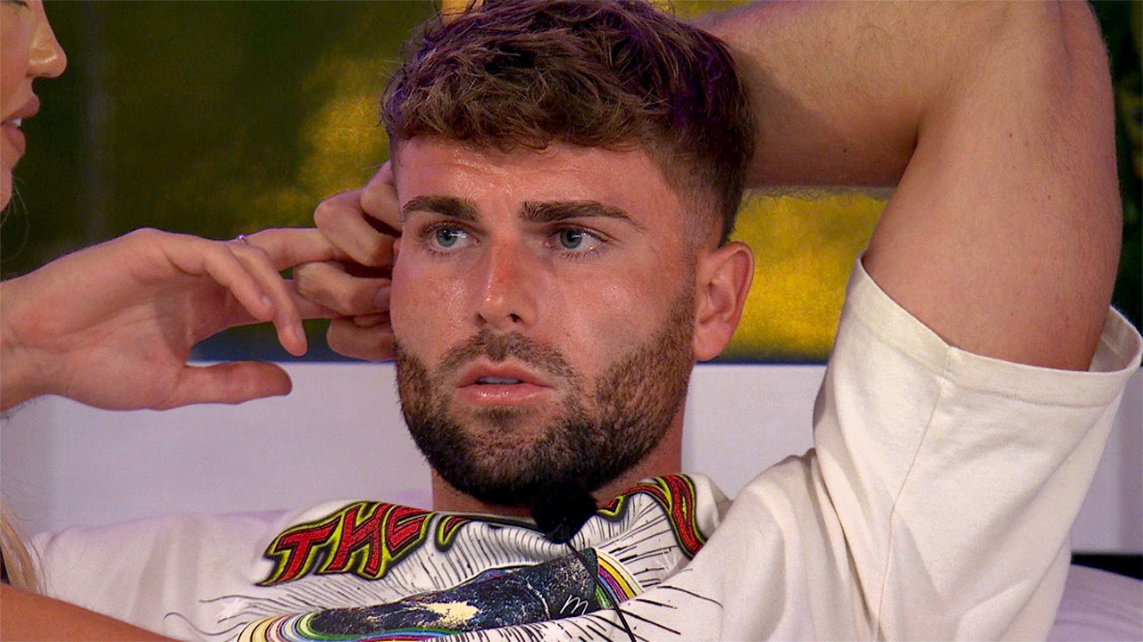Love Island 1-16
