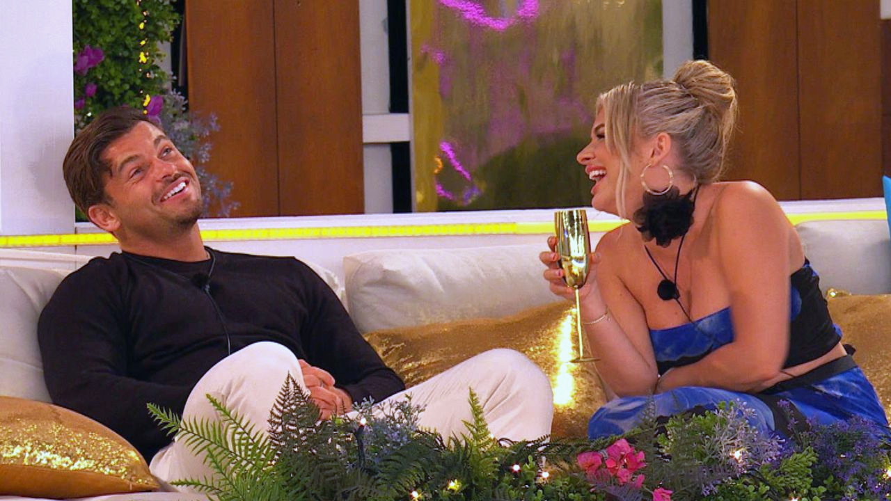 Love Island 1-2