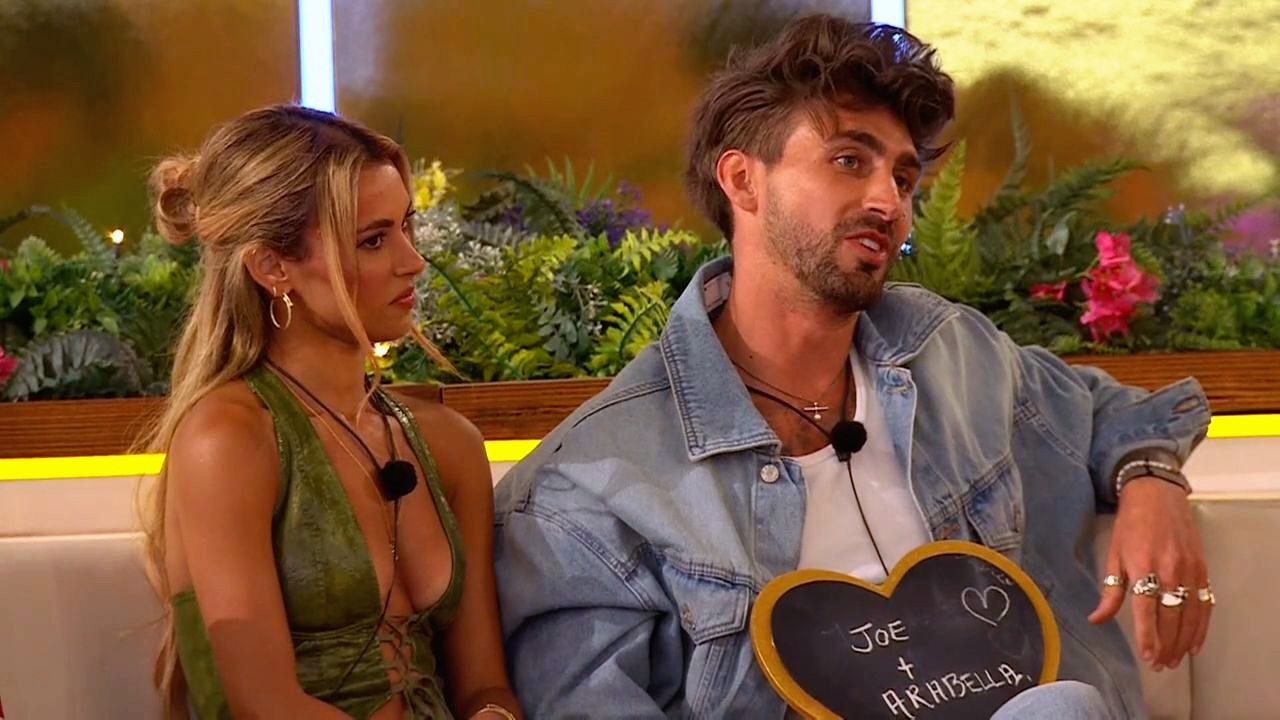 Love Island 1-25