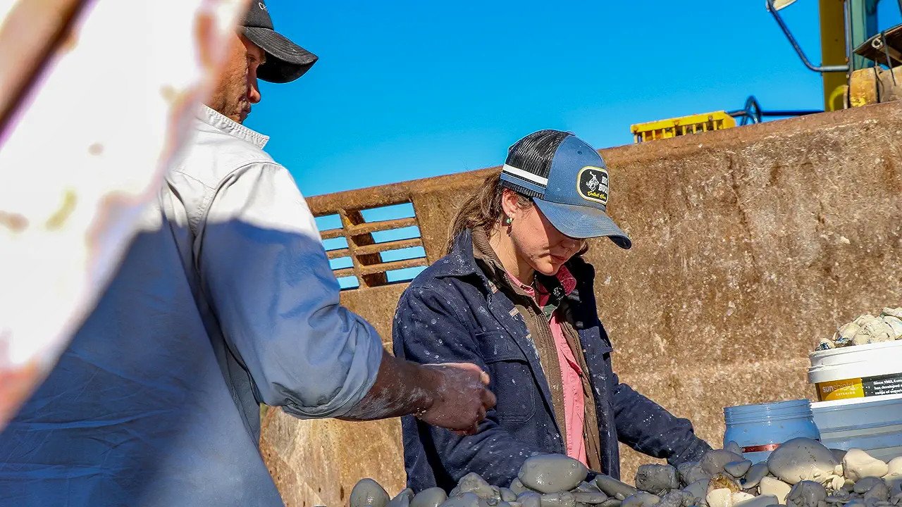 Outback Opal Hunters 12-2