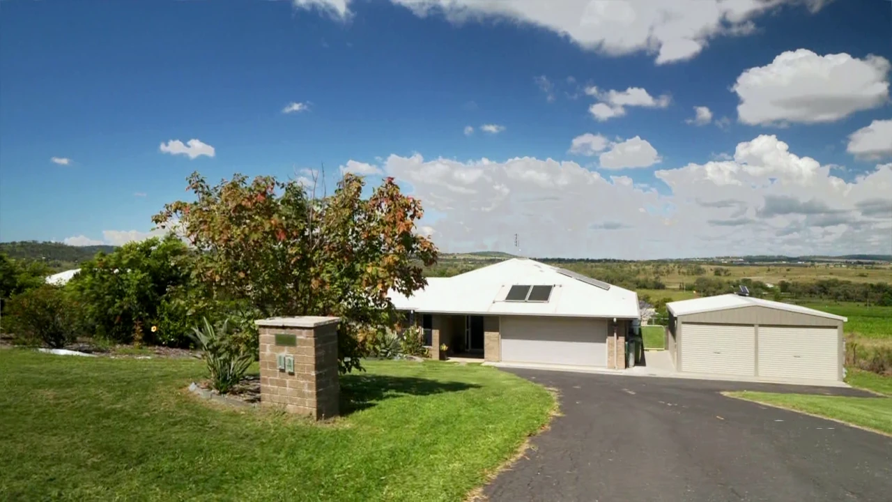 Country House Hunters 3-2