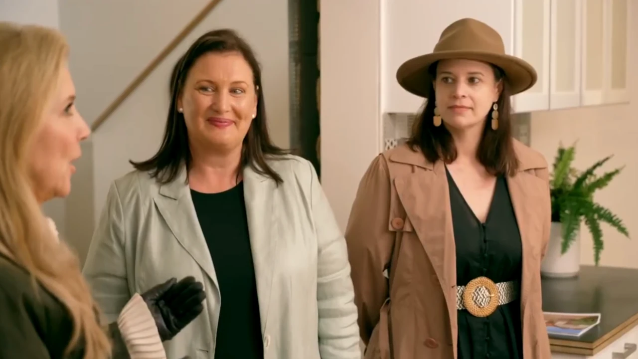 Country House Hunters 3-14