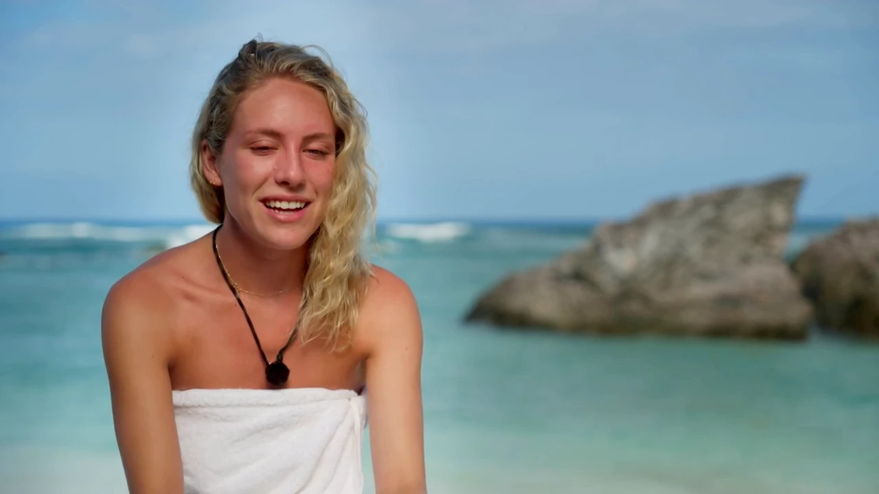 Stranded On Honeymoon Island 1-11